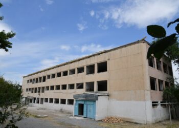 Шымкент: Мұрат Әйтенов мектептердегі күрделі жөндеу жұмыстарымен танысты