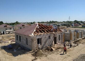 Мақтааралда алғашқы екі үйдің құрылысы аяқталуға жақын