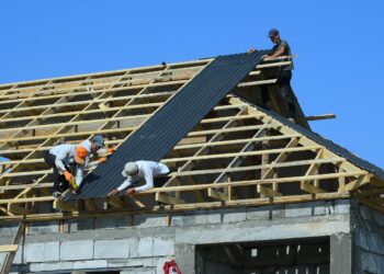 Өмірзақ Шөкеев: Мақтаарал ауданындағы құрылыс 1 тамызға дейін толық аяқталуы тиіс