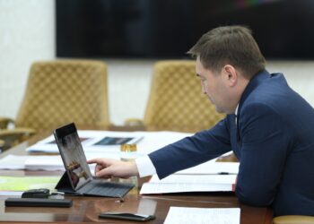 Шымкент әкімі азаматтарды онлайн қабылдады