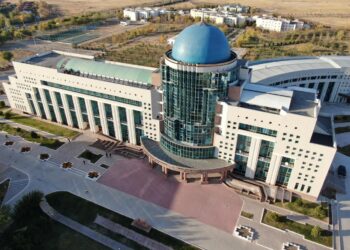 Жас-кәріге қарамастан, талайдың өмірін қылыштай қиып түскен пандемиямен күресу – біздің ортақ міндетіміз