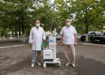 Шымкент: «КАТКО» компаниясы жасанды тыныс алу аппаратын сыйлады