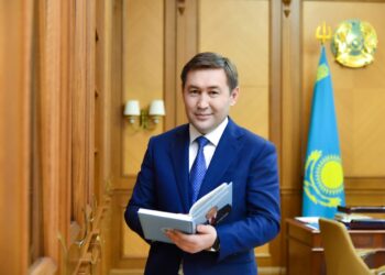 Мұрат Әйтенов: «Абай өсиеттерін өмірлік ұстанымға айналдыруға ұмтылайық!»