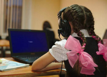 Түркістан облысында 50 мыңға жуық оқушы компьютермен қамтылады