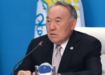 Назарбаев подписал постановление о созыве политбюро Nur Otan