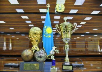 Шымкент: қала әкімі чемпиондарды марапаттады