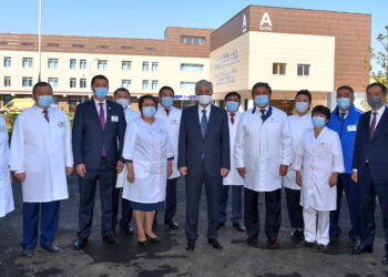 Мемлекет басшысы И.Жекенова атындағы қалалық клиникалық жұқпалы аурулар ауруханасына барды