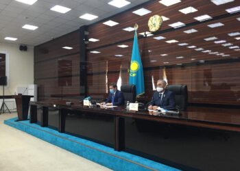 Мемлекеттік қызметтегі қысқарту: Шымкент әкімі қала активінде қандай мәселеге назар аударды?