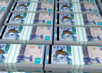 Членов ОПГ задержали при получении 40 млн тенге