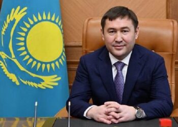 Шымкент қаласының әкімі Мұрат Әйтенов жаңа оқу жылының басталуымен құттықтады