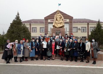 33 алтын құрсақты аналарымыз марапатталды