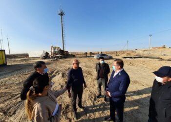 Шымкент: Қоғамдық кеңес мүшелері құрылыс нысандарын аралады