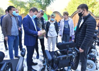 ШЫМКЕНТ: ҚАЛА ӘКІМІ МҮМКІНДІГІ ШЕКТЕУЛІ ЖАНДАРДЫ ОҢАЛТУ ОРТАЛЫҒЫНЫҢ ЖҰМЫСЫМЕН ТАНЫСТЫ