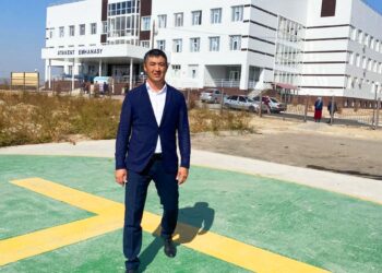 ТҮРКІСТАН: МАҚТААРАЛДЫҚ КӘСІПКЕР АУДАНДЫҚ АУРУХАНАҒА ТІКҰШАҚ ҚОНАТЫН АЛАҢ САЛЫП БЕРДІ
