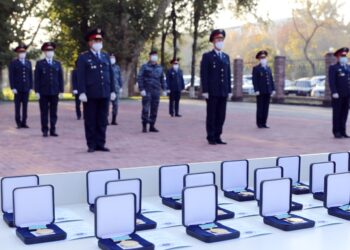ШЫМКЕНТТІК ПОЛИЦЕЙЛЕРГЕ «ХАЛЫҚ АЛҒЫСЫ» МЕДАЛІ ТАБЫСТАЛДЫ