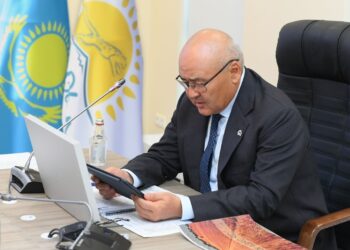 ӨМІРЗАҚ ШӨКЕЕВ ОНЛАЙНДА ДАУЫС БЕРДІ