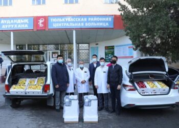 ТҮЛКІБАСТЫҚ КӘСІПКЕР ОРТАЛЫҚ АУРУХАНАҒА ЖАСАНДЫ ТЫНЫС АЛУ АППАРАТТАРЫН СЫЙҒА ТАРТТЫ