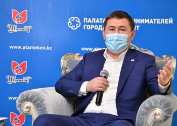 Шымкент: Қала әкімі жергілікті кәсіпкерлермен кездесті