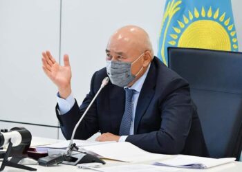 ӨМІРЗАҚ ШӨКЕЕВ: ЕШБІР ТЫЙЫМ БӨГЕТ БОЛМАЙ ТҰРҒАН ТОЙЛАРДЫ ТОҚТАТУ КЕРЕК