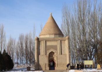 КИЕЛІ ТҮРКІСТАННАН ЕЖЕЛГІ ТАРАЗҒА САПАР