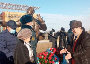 Шәмші Қалдаяқовтың туғанына 90 жыл: Вальс королінің рухына тағзым