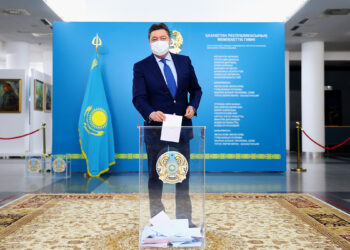 ҚР Премьер-Министрі А. Мамин парламент сайлауында дауыс берді