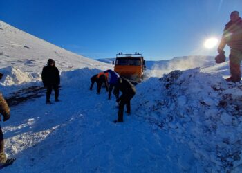 Түркістан облысында қар құрсауында қалған 15 адам құтқарылды