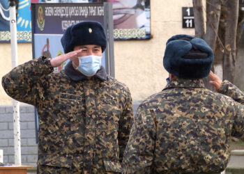 Сарбаздар қызмет етуге кірісті