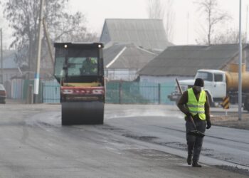 Мақтааралда 77 көшеге асфальт төселді