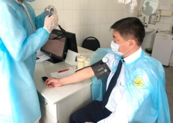 Шымкентте «Спутник V» вакцинасының екінші дозасын егу басталды