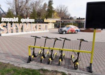 Шымкент: 1 наурызда іске қосылатын самокат-шеринг жобасының таныстырылымы өтті