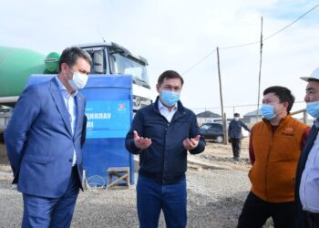 «ТҰРАН» ШАҒЫНАУДАНЫНДАҒЫ МЕКТЕП ҚҰРЫЛЫСЫ ҚАРҚЫНДЫ ЖҮРГІЗІЛУДЕ