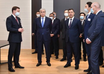 Қазақстан мен Қырғызстан президенттері «Астана» халықаралық қаржы орталығына барды