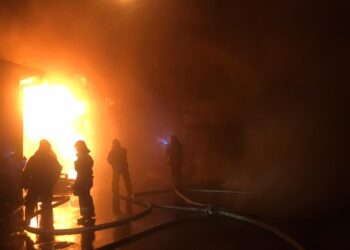 Автобөлшек базары өртенді