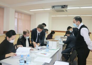 ТҰРҒЫН ҮЙ КОМИССИЯСЫ «ЖАСТАР» БАҒДАРЛАМАСЫ ӨТІНІМДЕРІНІҢ НӘТИЖЕСІН ҚОРЫТЫНДЫЛАДЫ