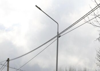 ТҮРКІСТАН: ТҮЛКІБАСТАҒЫ 16 ЕЛДІ МЕКЕННІҢ КӨШЕЛЕРІНЕ ЖАРЫҚШАМДАР ҚОЙЫЛЫП ЖАТЫР