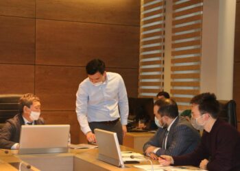 ШЫМКЕНТТЕ ТОЗЫҒЫ ЖЕТКЕН ҮЙЛЕР СҮРІЛІП, ОРНЫНА ЖАҢА ҮЙЛЕР БОЙ КӨТЕРЕДІ