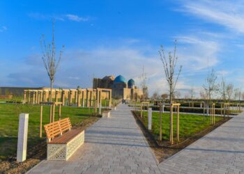 ТҮРКІСТАНДЫҚТАР РУХАНИ АСТАНАНЫҢ ГҮЛДЕНУІНЕ ҮЛЕС ҚОСУДА