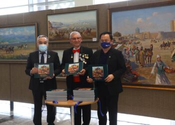 СЕЙСЕНХАН МАХАНБЕТОВТІҢ «ҰЛЫ ДАЛА ДАСТАНЫ» АТТЫ КӨРМЕСІ ӨТТІ