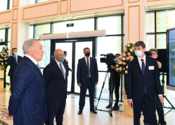 НҰРСҰЛТАН НАЗАРБАЕВ МУЗЫКАЛЫҚ ДРАМА ТЕАТРДЫҢ АШЫЛУЫНА ҚАТЫСТЫ