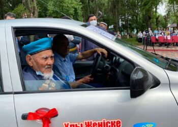 ОРДАБАСЫЛЫҚ ҰЛЫ ОТАН СОҒЫСЫНЫҢ АРДАГЕРІНЕ АВТОКӨЛІК ТАБЫСТАЛДЫ