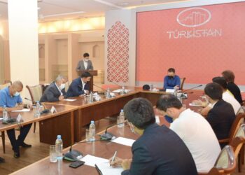 ЭКОЛОГИЯЛЫҚ КЕҢЕС МҮШЕЛЕРІ АУАНЫҢ ЛАСТАНУЫН АНЫҚТАЙТЫН ҚҰРЫЛҒЫ ОРНАТУДЫ ҰСЫНДЫ