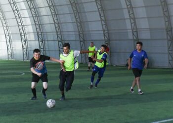 САУРАН АУДАНЫНЫҢ МЕМЛЕКЕТТІК ҚЫЗМЕТШІЛЕРІ ӨЗАРА ЖАРЫСҚА ТҮСТІ