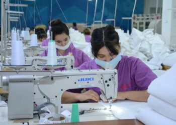 ШЫМКЕНТ: АРНАЙЫ ЭКОНОМИКАЛЫҚ АЙМАҚ КӘСІПОРЫНДАРЫ «ЕҢБЕК» МЕМЛЕКЕТТІК БАҒДАРЛАМАСЫ АЯСЫНДА ЖҰМЫС КҮШІМЕН ҚАМТЫЛАДЫ