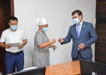 ТҮРКІСТАН: ЖЕТІСАЙДА 90-ҒА ЖУЫҚ МҰҚТАЖ ОТБАСЫ БАСПАНАЛЫ БОЛДЫ