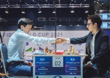 РИНАТ ЖҰМАБАЕВ ФАБИАНО КАРУАНАНЫ ЖЕҢДІ