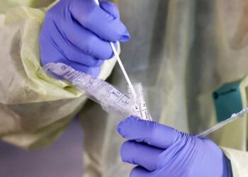 МЕДИЦИНАЛЫҚ ҚАРСЫ КӨРСЕТІЛІМІ БАР ҚЫЗМЕТКЕРЛЕР ПТР ТЕСТ ТАПСЫРМАЙДЫ – ДСМ