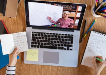 ҚАЗАҚСТАНДА ҚЫСҚА МЕРЗІМДІ ОНЛАЙН КУРСТАРДЫҢ БІРЫҢҒАЙ ПОРТАЛЫ ІСКЕ ҚОСЫЛДЫ