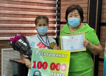 АРЫС ӘКІМІ ӘЛЕМ БІРІНШІЛІГІНІҢ ЖҮЛДЕГЕРЛЕРІН ҚАБЫЛДАДЫ