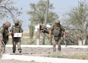 ЖАМБЫЛ ОБЛЫСЫНДАҒЫ ИНЖЕНЕРЛІК ОҚ-ДӘРІЛЕР ҚОЙМАСЫНДА ӘСКЕРИ САПЕРЛЕР ЖҰМЫС ЖҮРГІЗУДЕ